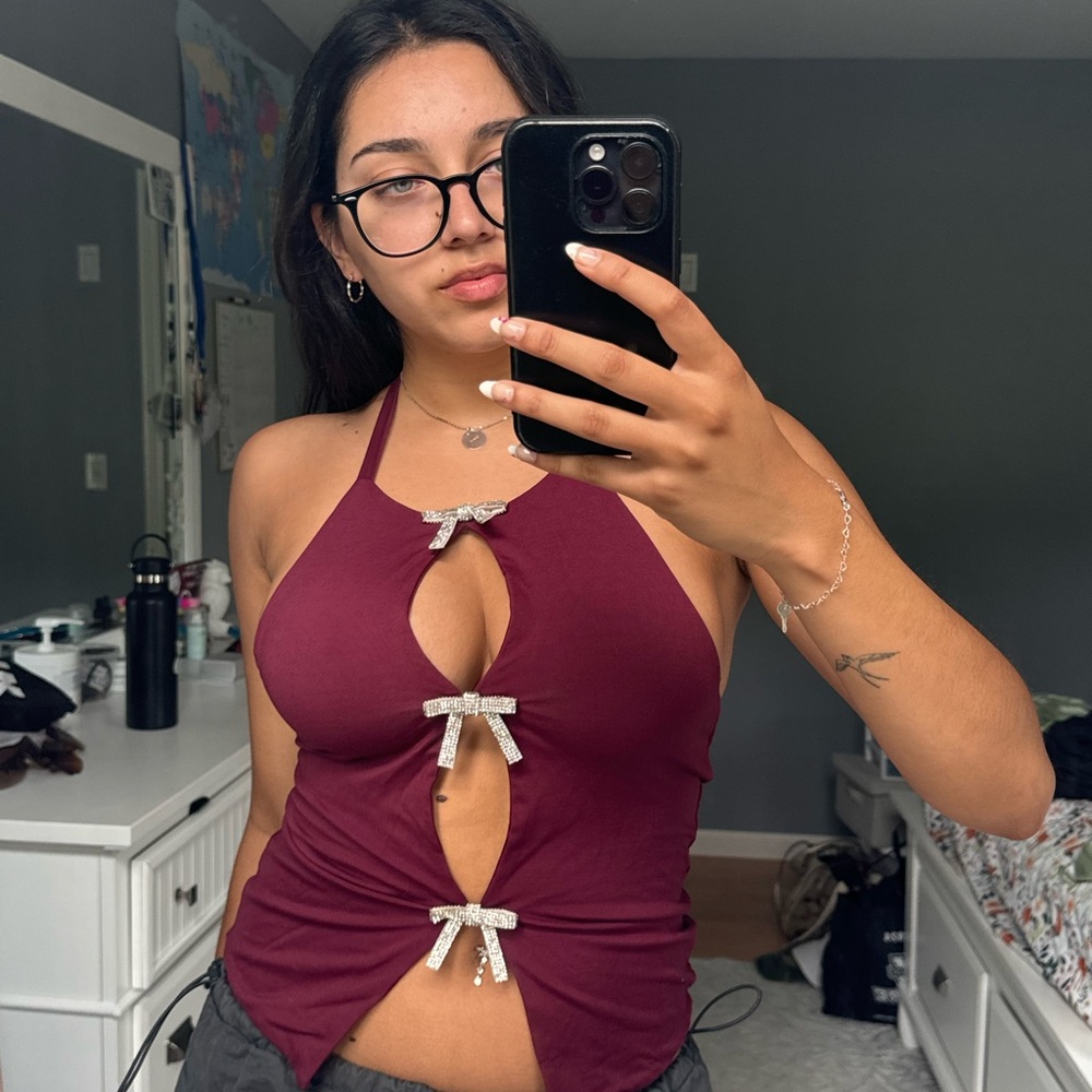 Forever 21 Maroon/Burgundy Sleeveless Crop Top with Cut Out Bow Front